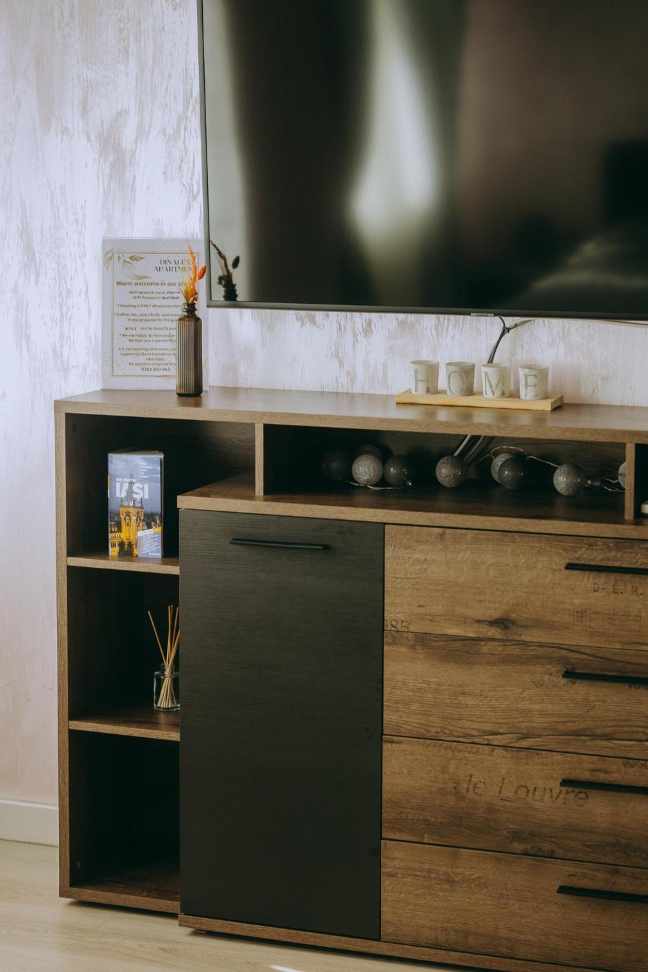 Dina Lux Iasi Apartment Extérieur photo